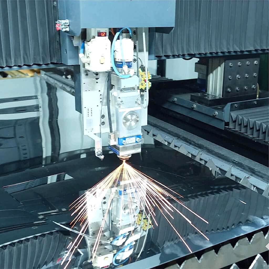 laser video cover combocutting